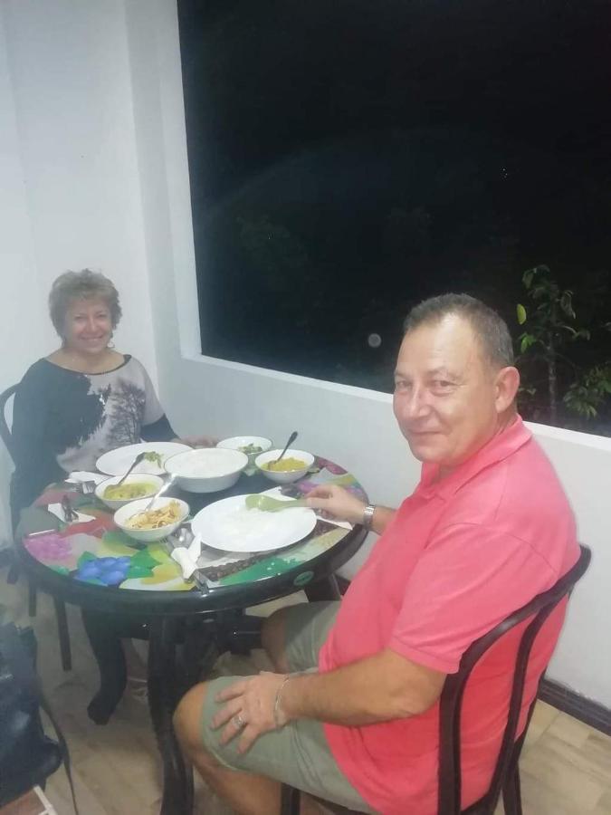 Sura Homestay Канди Экстерьер фото